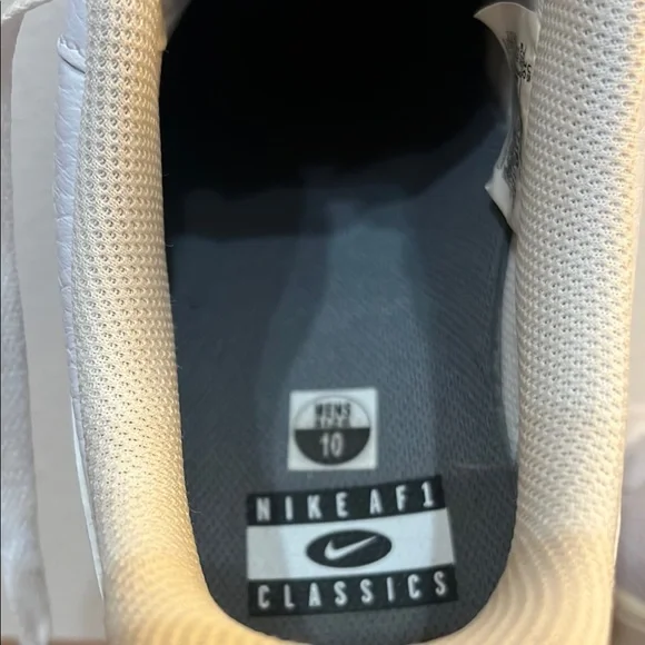 Nike Air Force 1 white leather sneaker w/ silver swish like new Men’s size 10 - Picture 7 of 7